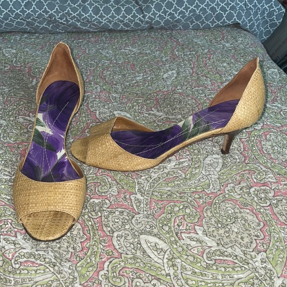 kate spade Shoes - Kate Spade ♠️ Vintage mini heels size 7.5 in tan color